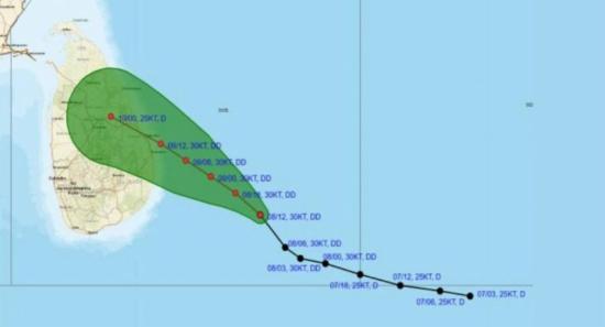 கடும் காற்றுடன் கூடிய பலத்த மழை பெய்யும் சாத்தியம்